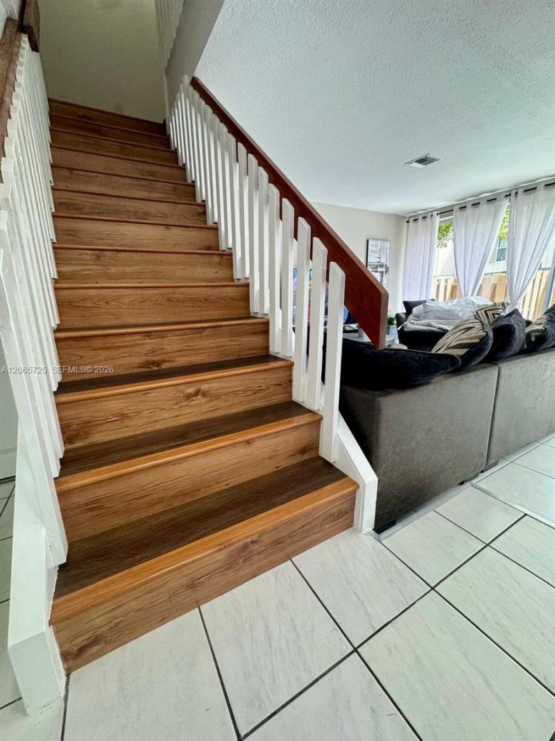 832 NW 81st Way, Unit 9, Plantation, FL 33324 Photo