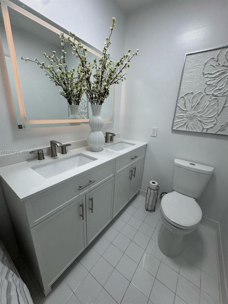 832 NW 81st Way, Unit 9, Plantation, FL 33324 Photo