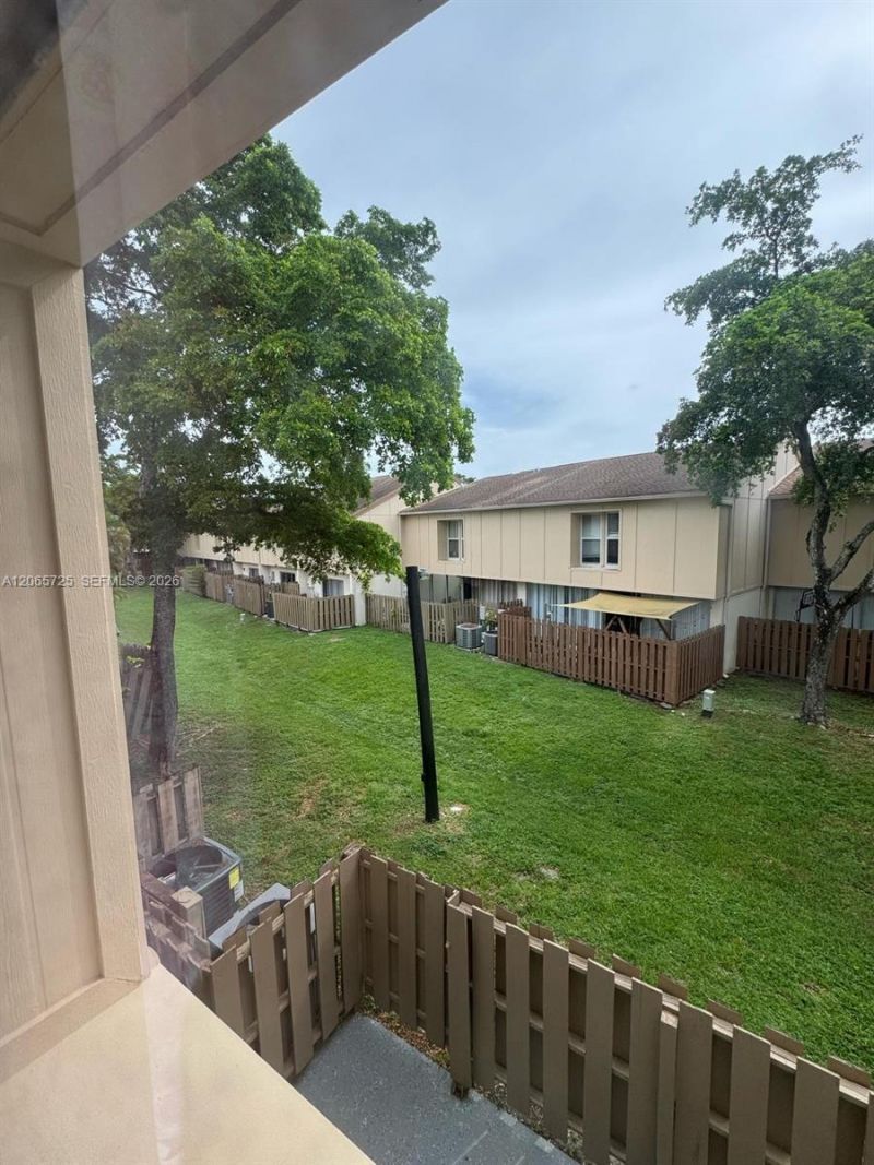 832 NW 81st Way, Unit 9, Plantation, FL 33324 Photo