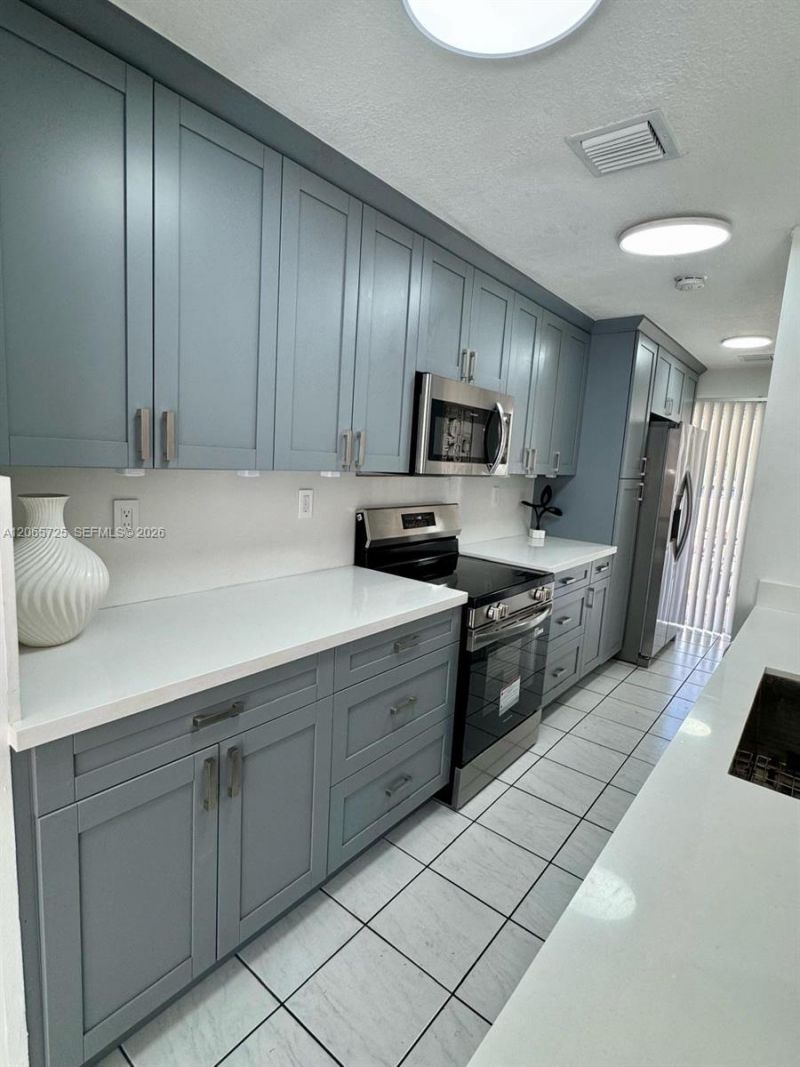 832 NW 81st Way, Unit 9, Plantation, FL 33324 Photo