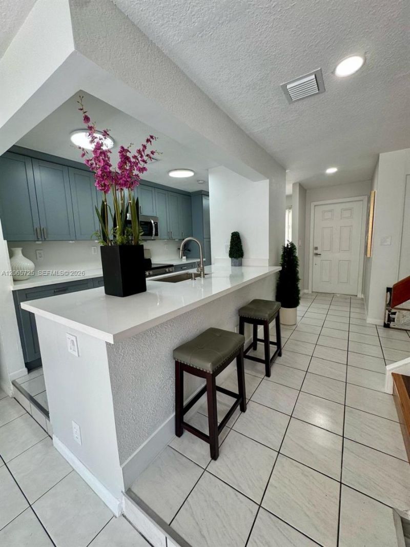 832 NW 81st Way, Unit 9, Plantation, FL 33324 Photo