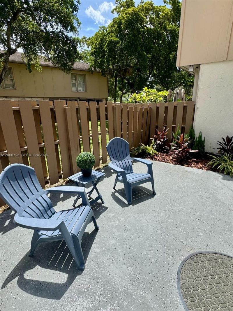 832 NW 81st Way, Unit 9, Plantation, FL 33324 Photo