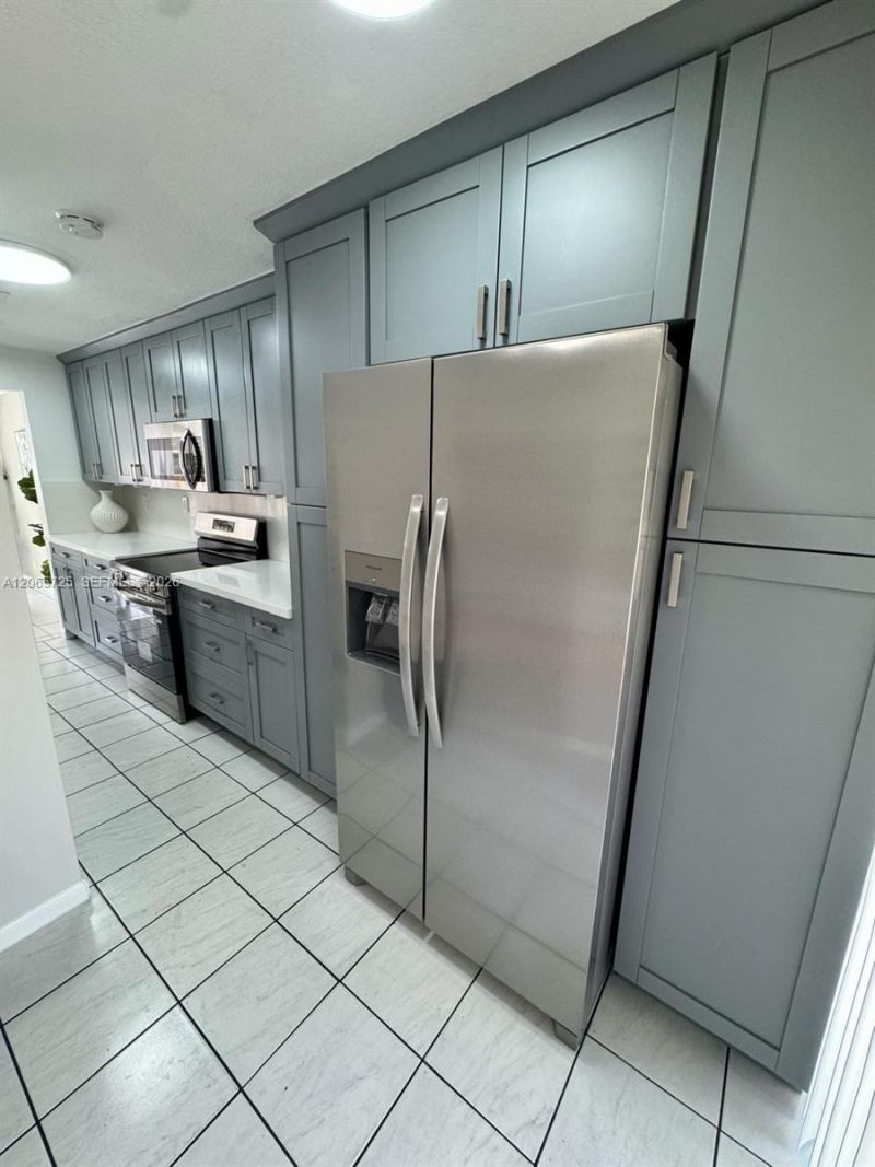 832 NW 81st Way, Unit 9, Plantation, FL 33324 Photo