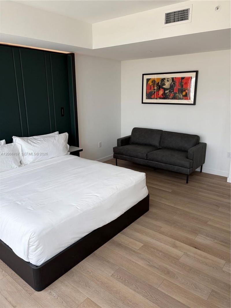 20 NE 11 Street , Unit 1701, Miami, FL 33132 Photo