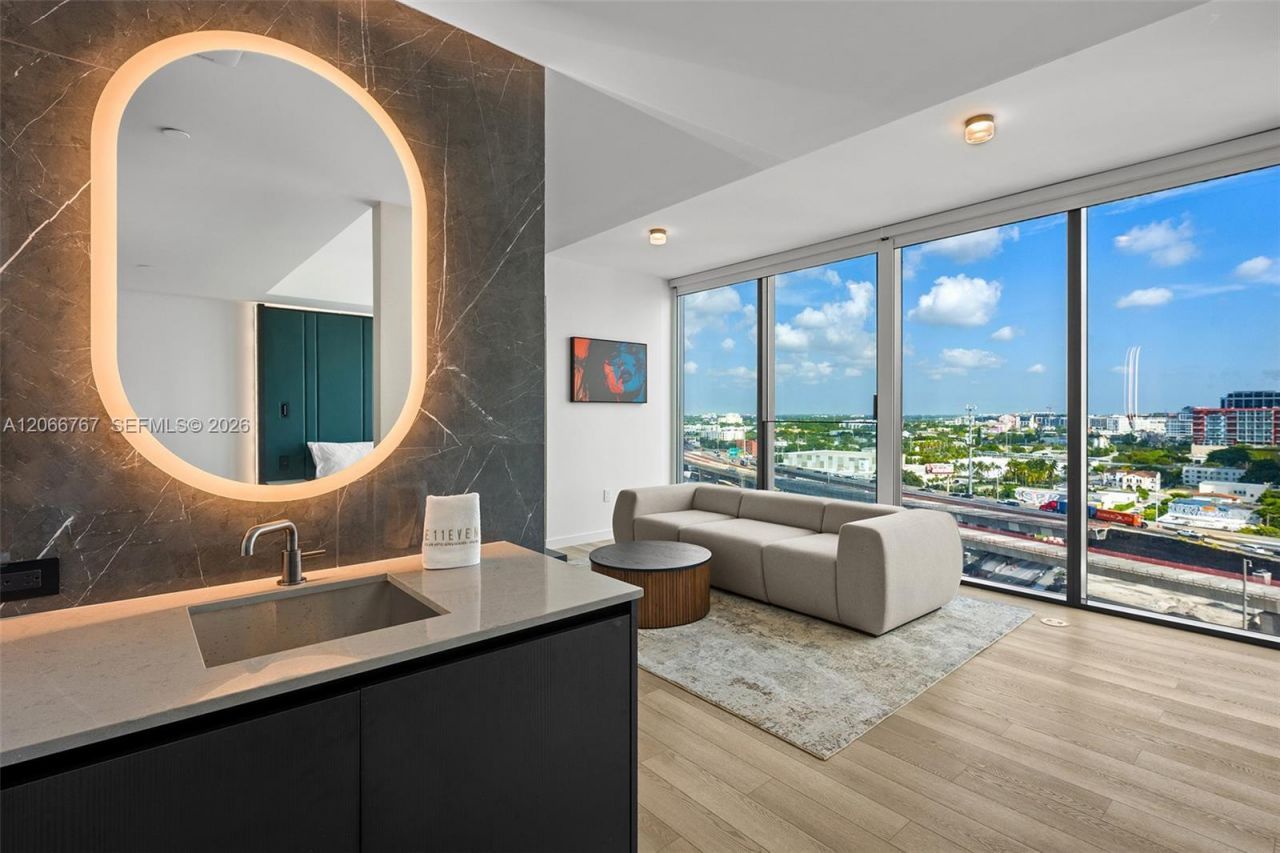 20 NE 11 Street, Unit 1701, Miami, FL 33132 Photo