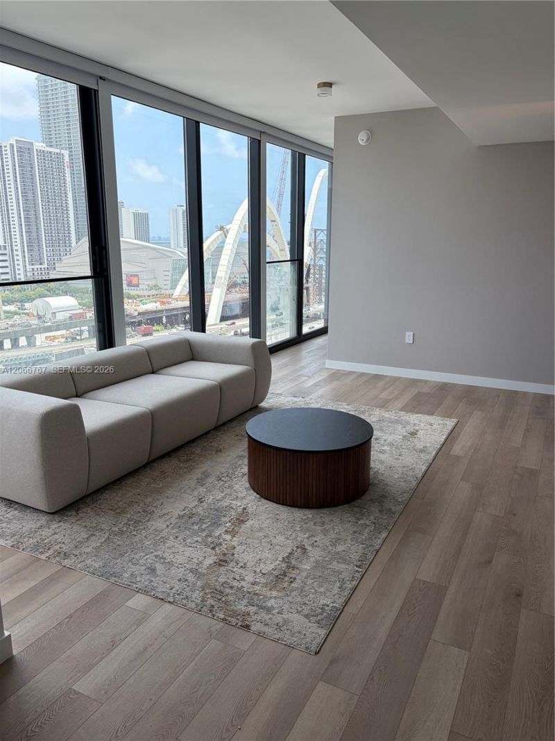20 NE 11 Street , Unit 1701, Miami, FL 33132 Photo