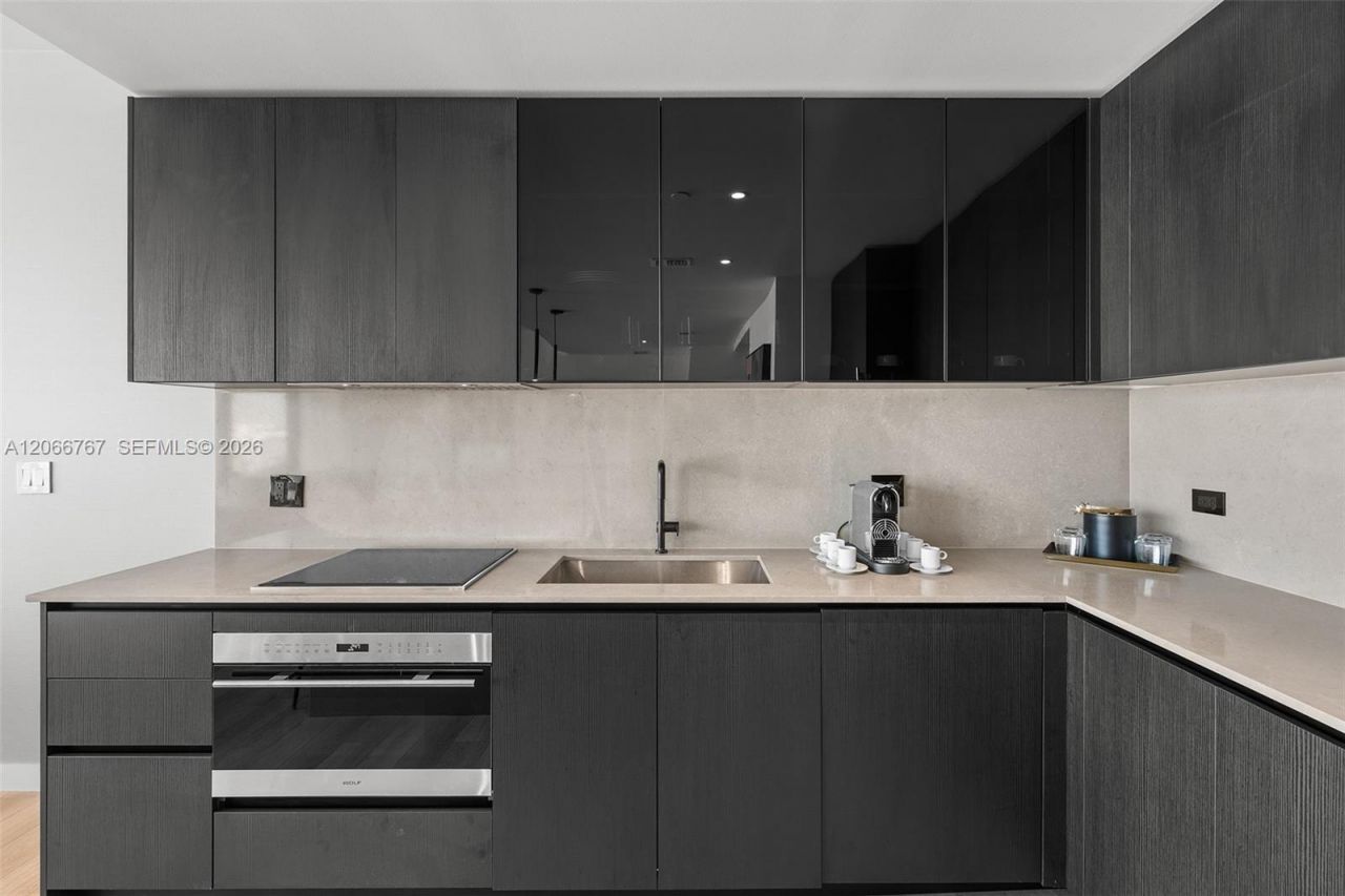 20 NE 11 Street, Unit 1701, Miami, FL 33132 Photo