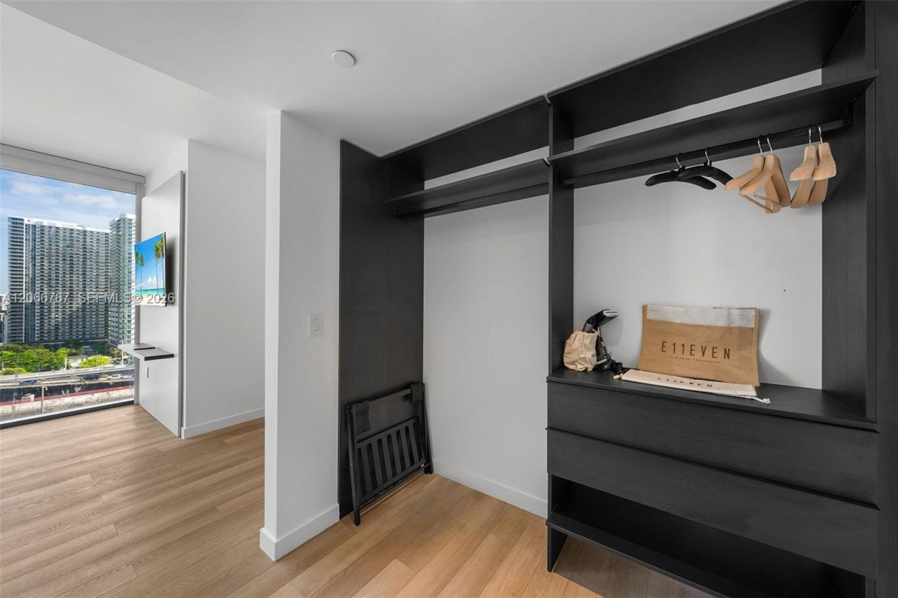 20 NE 11 Street, Unit 1701, Miami, FL 33132 Photo