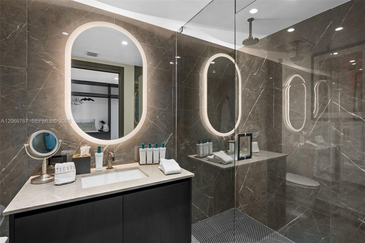 20 NE 11 Street, Unit 1701, Miami, FL 33132 Photo