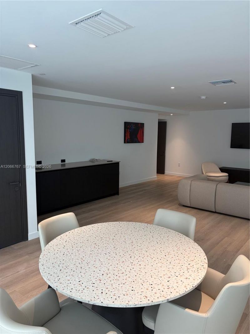 20 NE 11 Street , Unit 1701, Miami, FL 33132 Photo