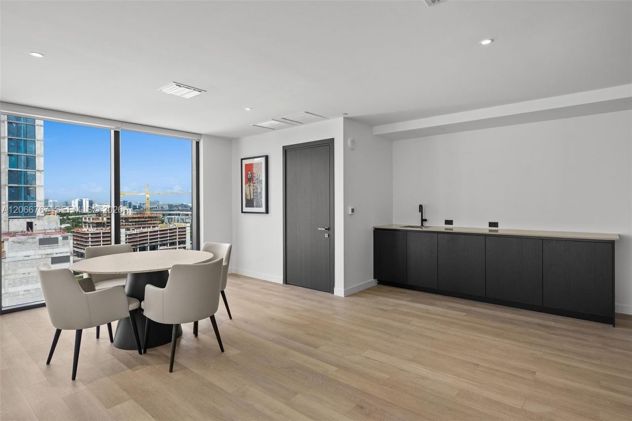 20 NE 11 Street, Unit 1701, Miami, FL 33132 Photo