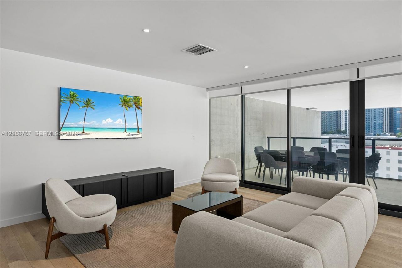 20 NE 11 Street, Unit 1701, Miami, FL 33132 Photo