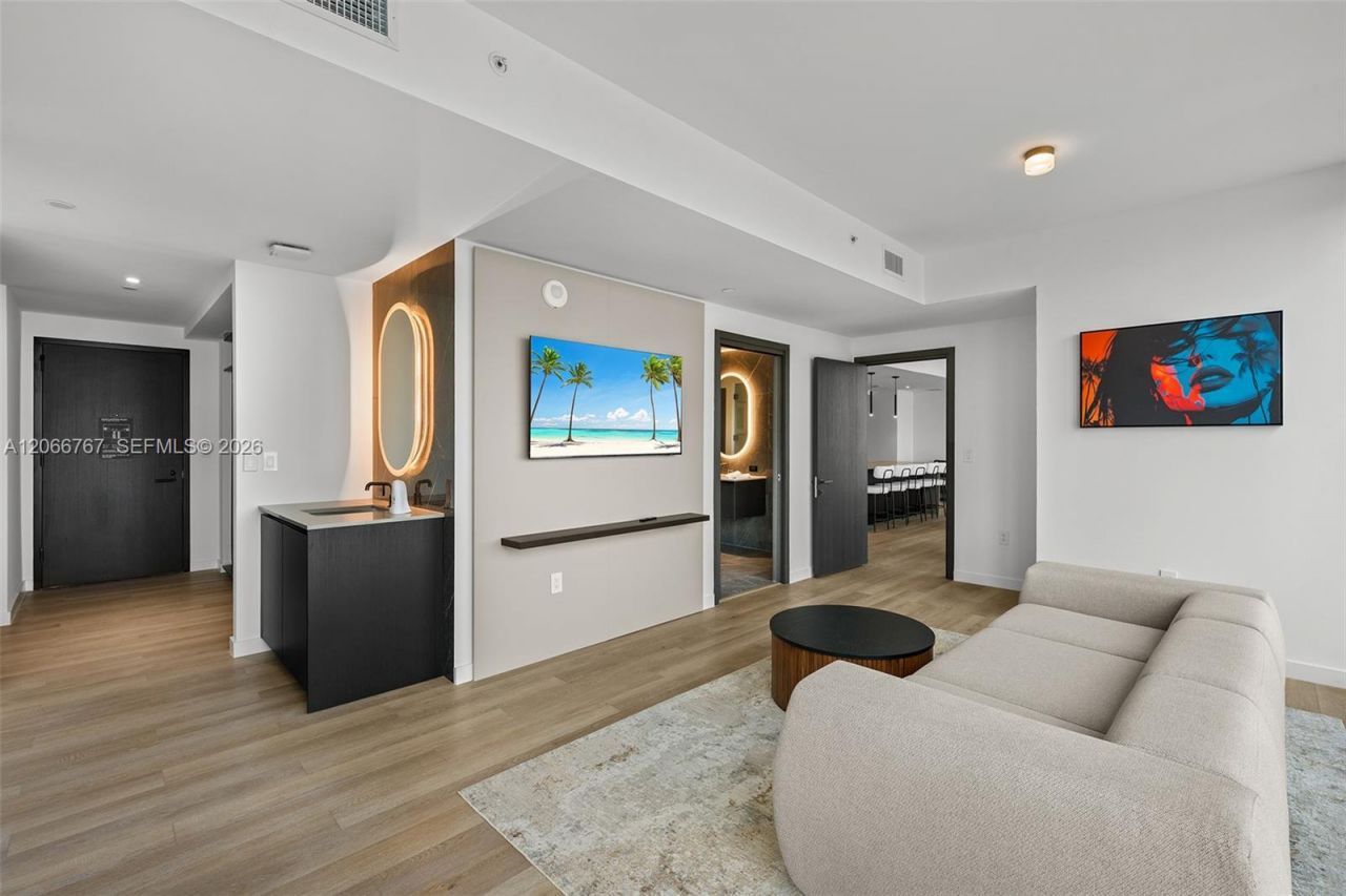 20 NE 11 Street, Unit 1701, Miami, FL 33132 Photo