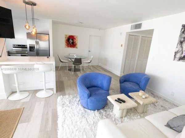 17011 N Bay Rd, Unit 1005, Sunny Isles Beach, FL 33160