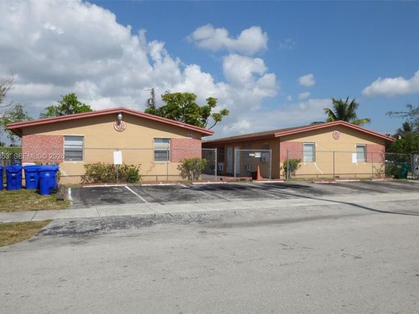 2451 NW 13th Ct, Unit 5, Fort Lauderdale, FL 33311