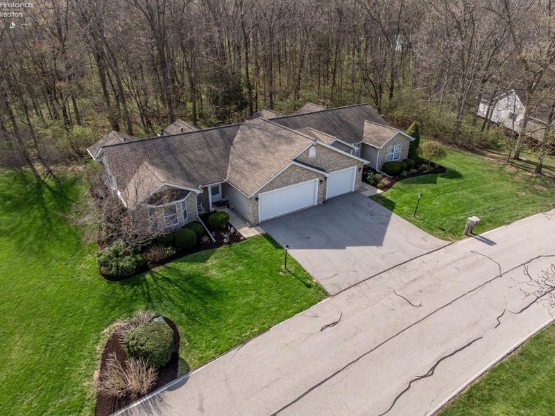 590 N Vineyard Circle, Port Clinton, OH 43452 Photo 48