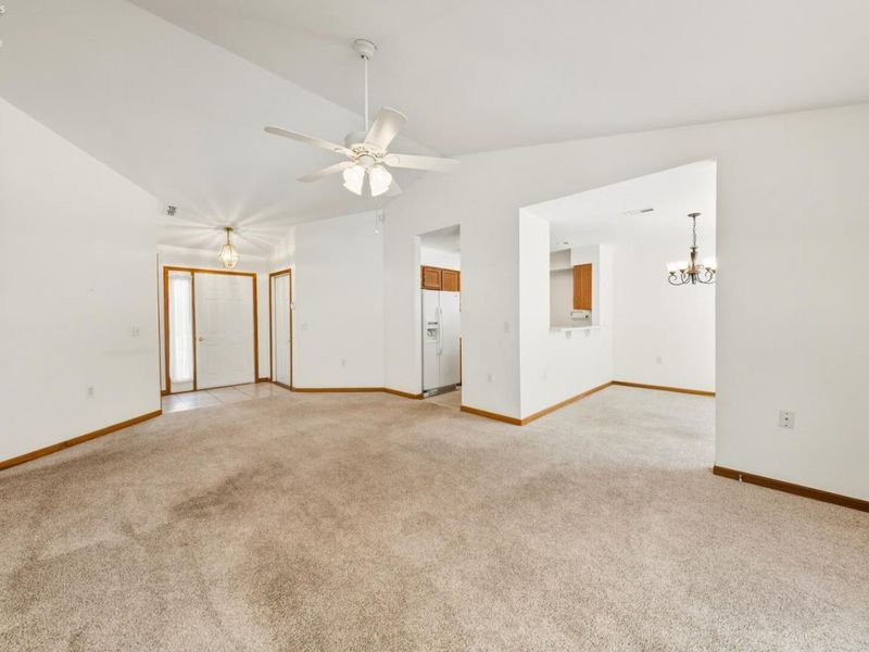 590 N Vineyard Circle, Port Clinton, OH 43452 Photo 8