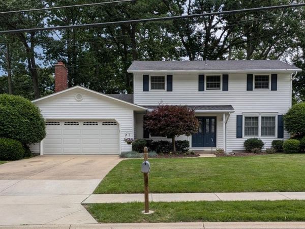 1371 Sanford Street, Vermilion, OH 44089