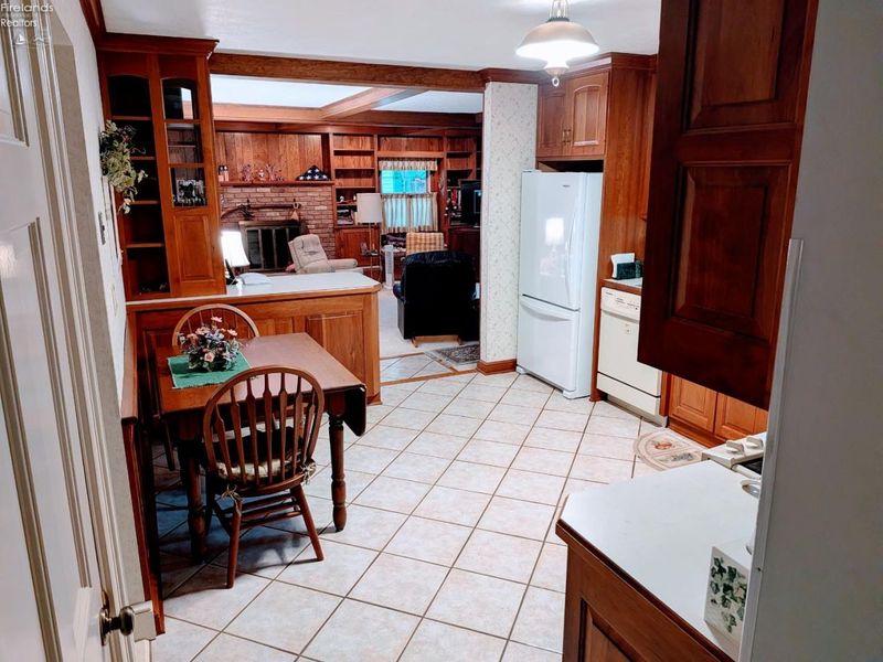1371 Sanford Street, Vermilion, OH 44089 Photo 10