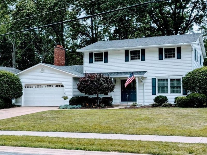 1371 Sanford Street, Vermilion, OH 44089 Photo 2