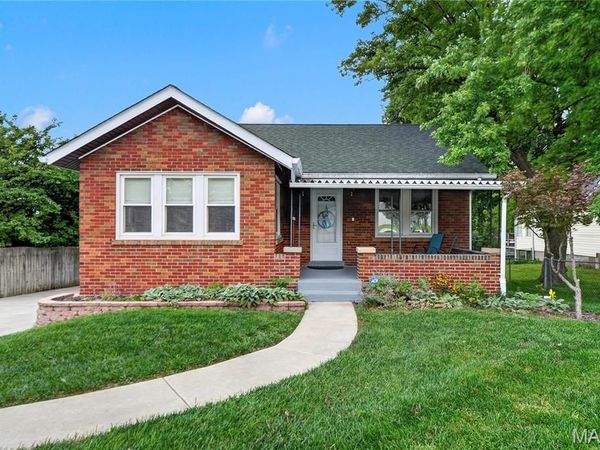 3215 Fee Fee Road, Bridgeton, MO 63044