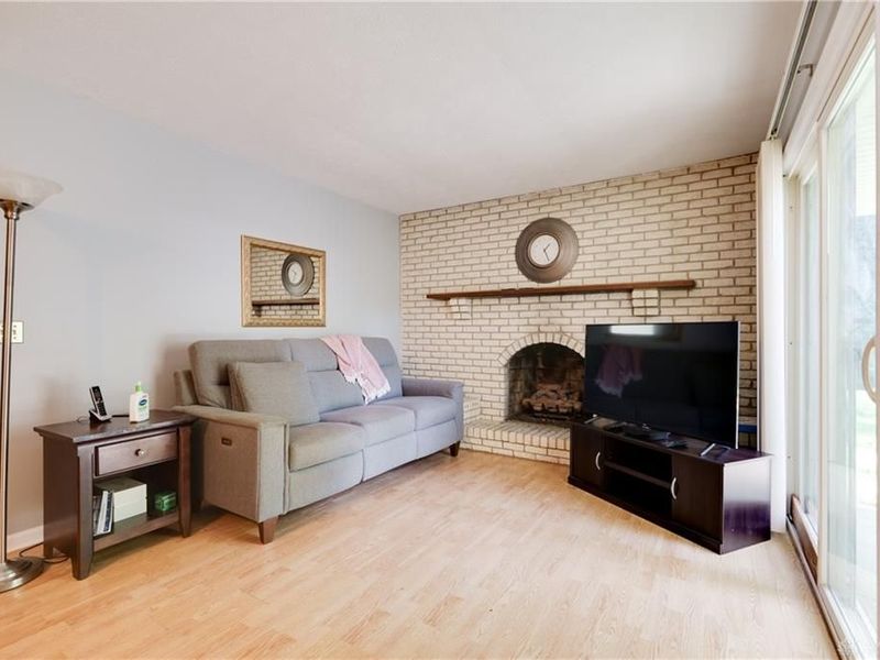 135 Whispering Pines Drive, Springboro, OH 45066 Photo 7