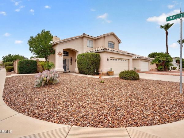28 N BIRCH Street, Gilbert, AZ 85233