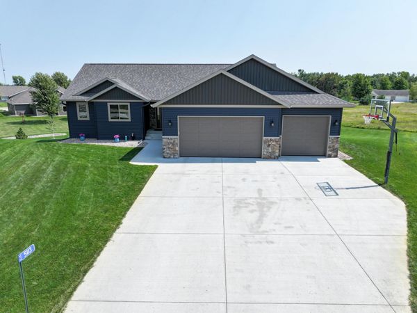 5113 Patriot Court NE, Alexandria, MN 56308