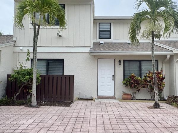 5325 TENNIS Lane, Delray Beach, FL 33484