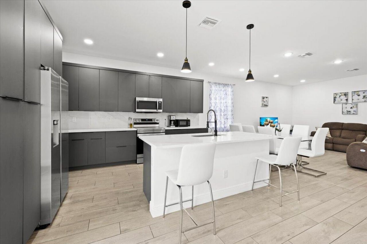 200 Marie Drive, West Palm Beach, FL 33415 Photo
