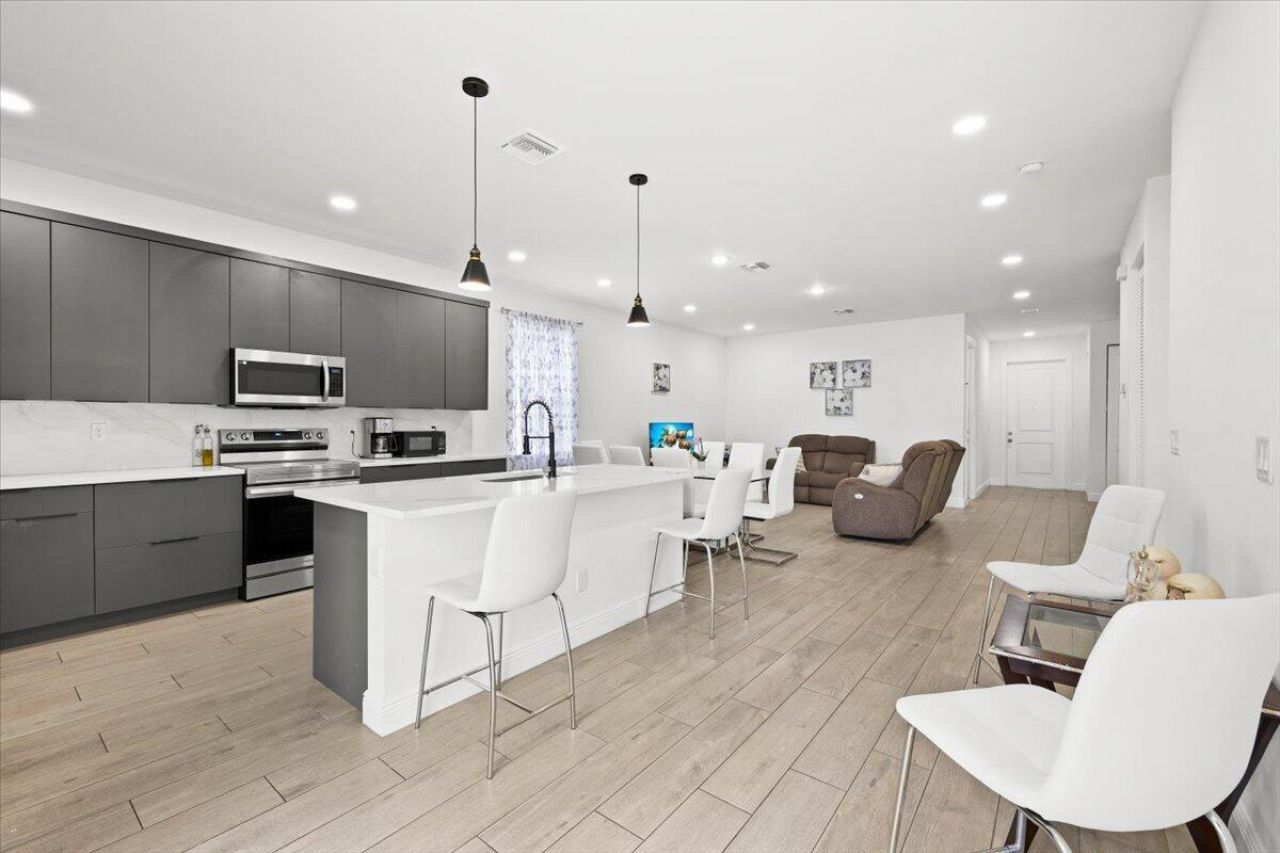 200 Marie Drive, West Palm Beach, FL 33415 Photo
