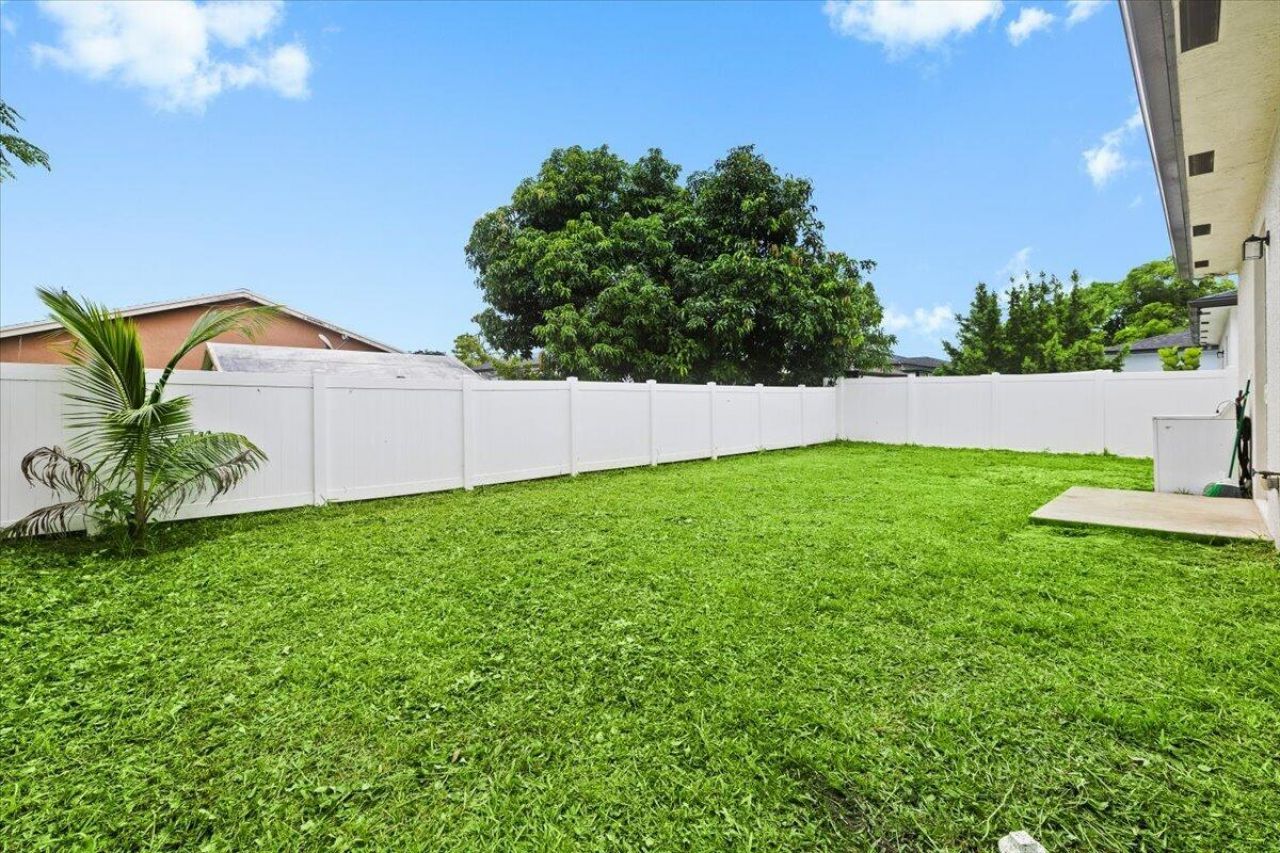 200 Marie Drive, West Palm Beach, FL 33415 Photo
