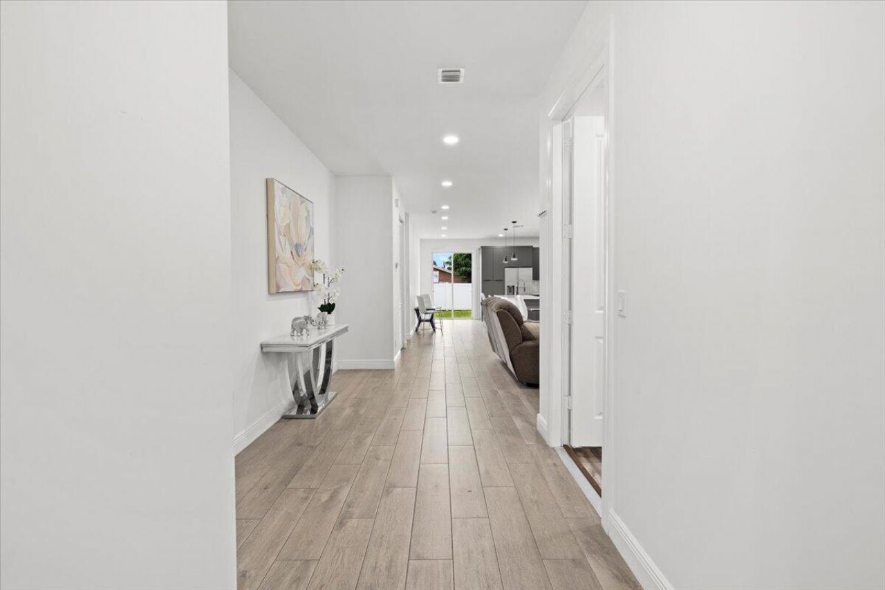 200 Marie Drive, West Palm Beach, FL 33415 Photo