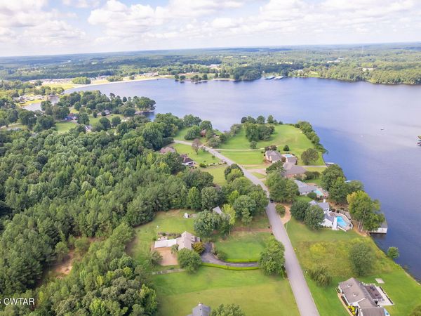 336 Eastern Shores Sr Drive , Lexington, TN 38351