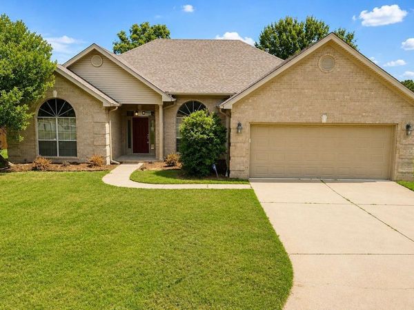 212 Carnelian, Sherwood, AR 72120