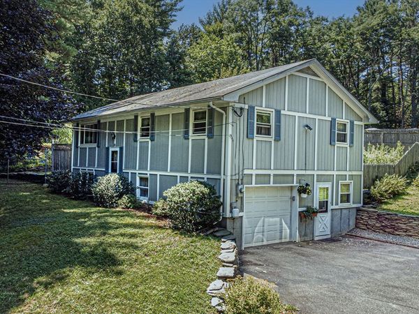 15 Clark Street, Northampton, MA 01060