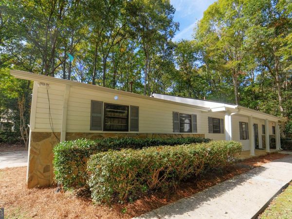 125 Brooks Drive, Tyrone, GA 30290