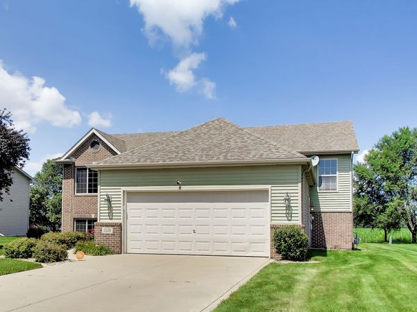 3738 W 68th Avenue , Merrillville, IN 46410