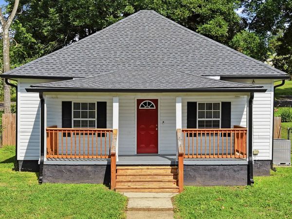 1252 S Ocoee Street , Cleveland, TN 37311