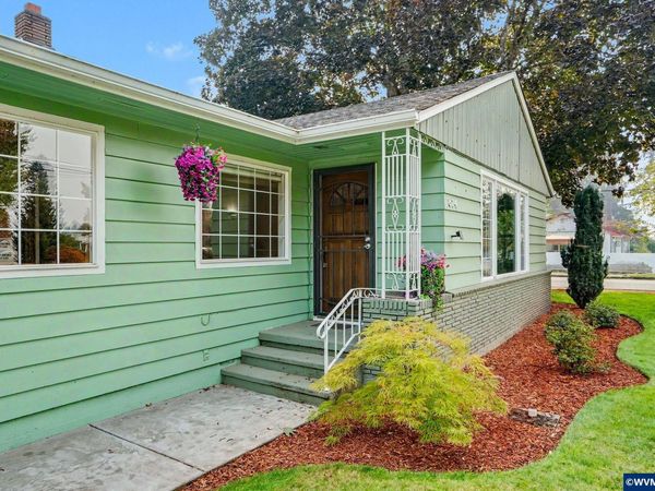874 W Ida St, Stayton, OR 97383