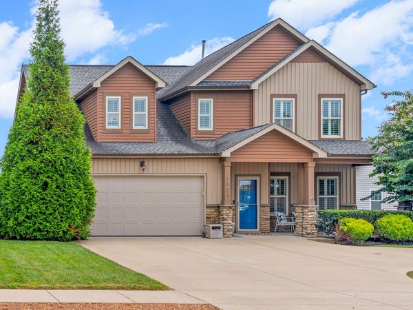 1104 Michaela Cir, Clarksville, TN 37043