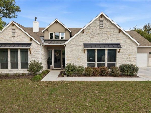 101 Onion Creek LN, Driftwood, TX 78619