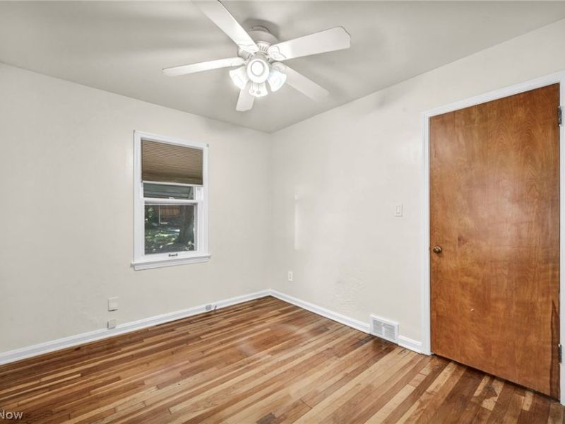 6803 Ridgewood Avenue , Parma, OH 44129 Photo 19