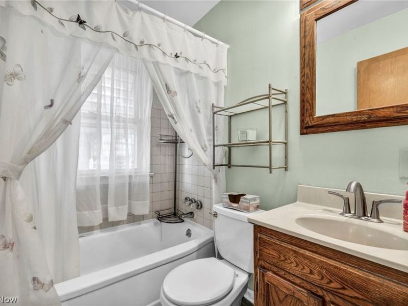 6803 Ridgewood Avenue , Parma, OH 44129 Photo 24