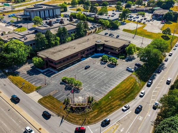 601 N Barker ROAD #611, Brookfield, WI 53045