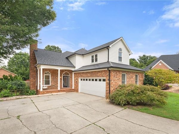 153 Suntree Drive, Advance, NC 27006