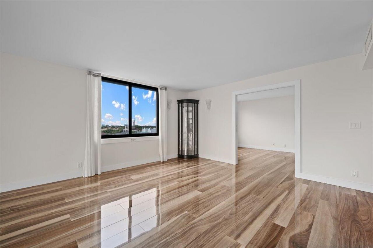 911 Ocean Drive, Unit 601, Juno Beach, FL 33408 Photo