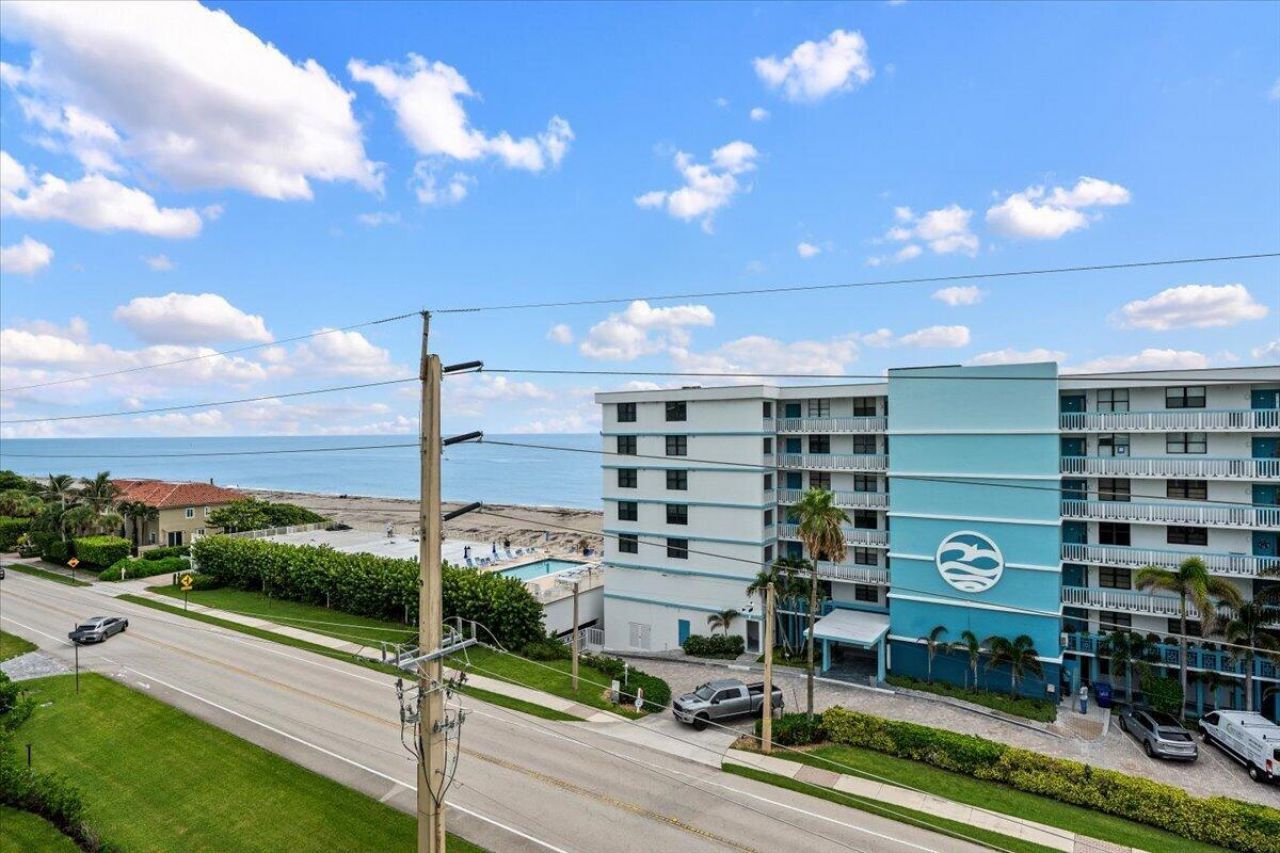 911 Ocean Drive, Unit 601, Juno Beach, FL 33408 Photo