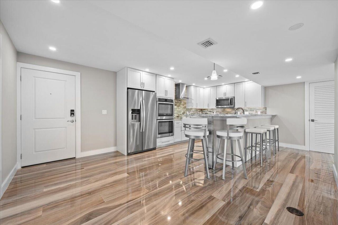 911 Ocean Drive, Unit 601, Juno Beach, FL 33408 Photo