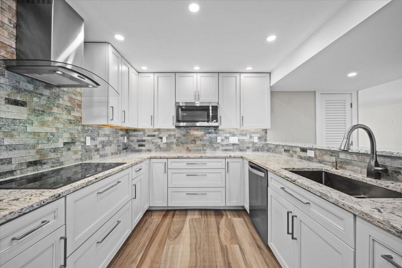 911 Ocean Drive, Unit 601, Juno Beach, FL 33408 Photo